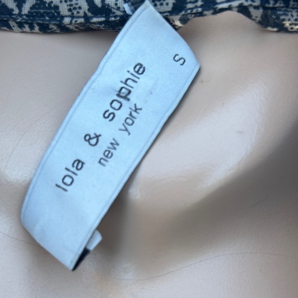 Lola & Sophie Elegant Women's Button Down Shirt- Tie Front- Semi Sheer- Small - Picture 3 of 6